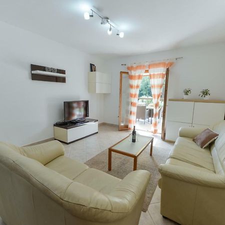 Lumbre Apartment Tar-Vabriga Zewnętrze zdjęcie