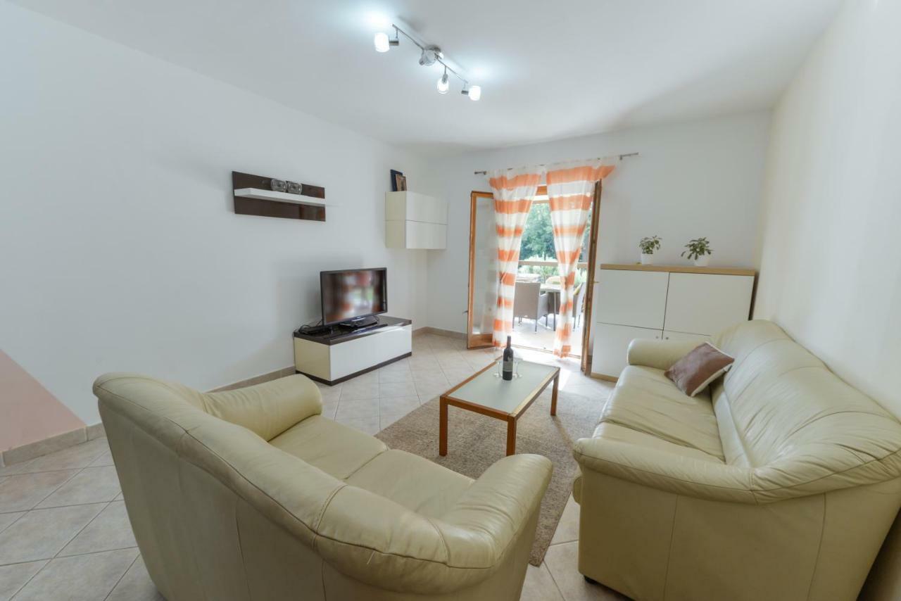 Lumbre Apartment Tar-Vabriga Zewnętrze zdjęcie