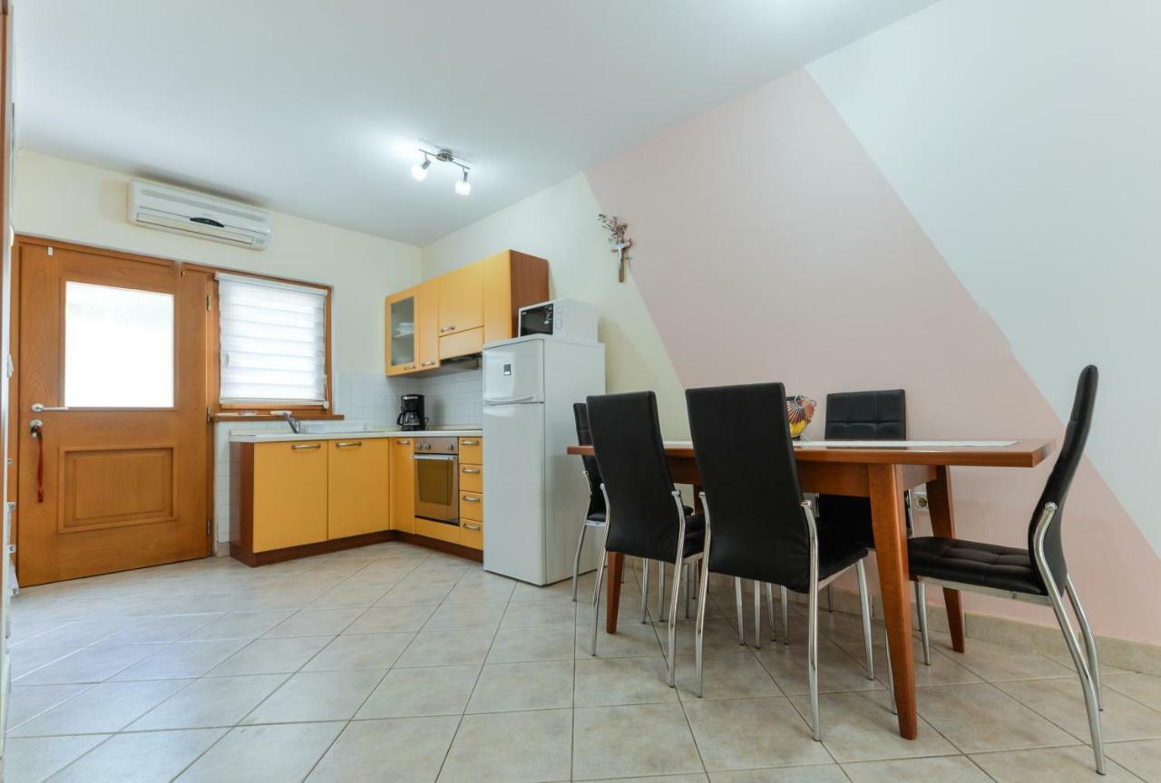 Lumbre Apartment Tar-Vabriga Zewnętrze zdjęcie