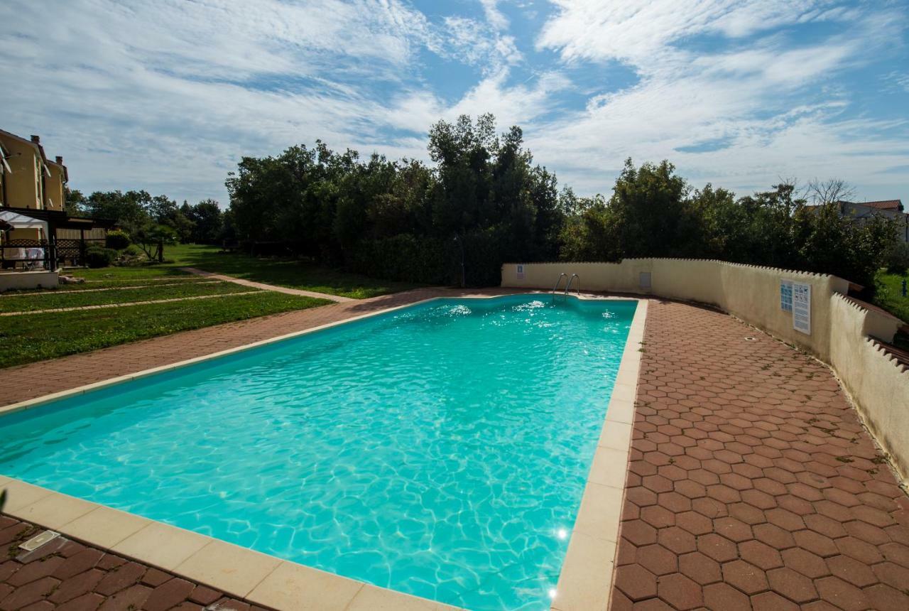 Lumbre Apartment Tar-Vabriga Zewnętrze zdjęcie